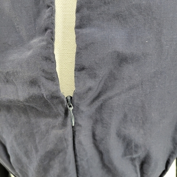 JOIE Pleated Dark Blue Dress With Zip up Back Made of a silk Blend Size 4 🖤 - Picture 9 of 13